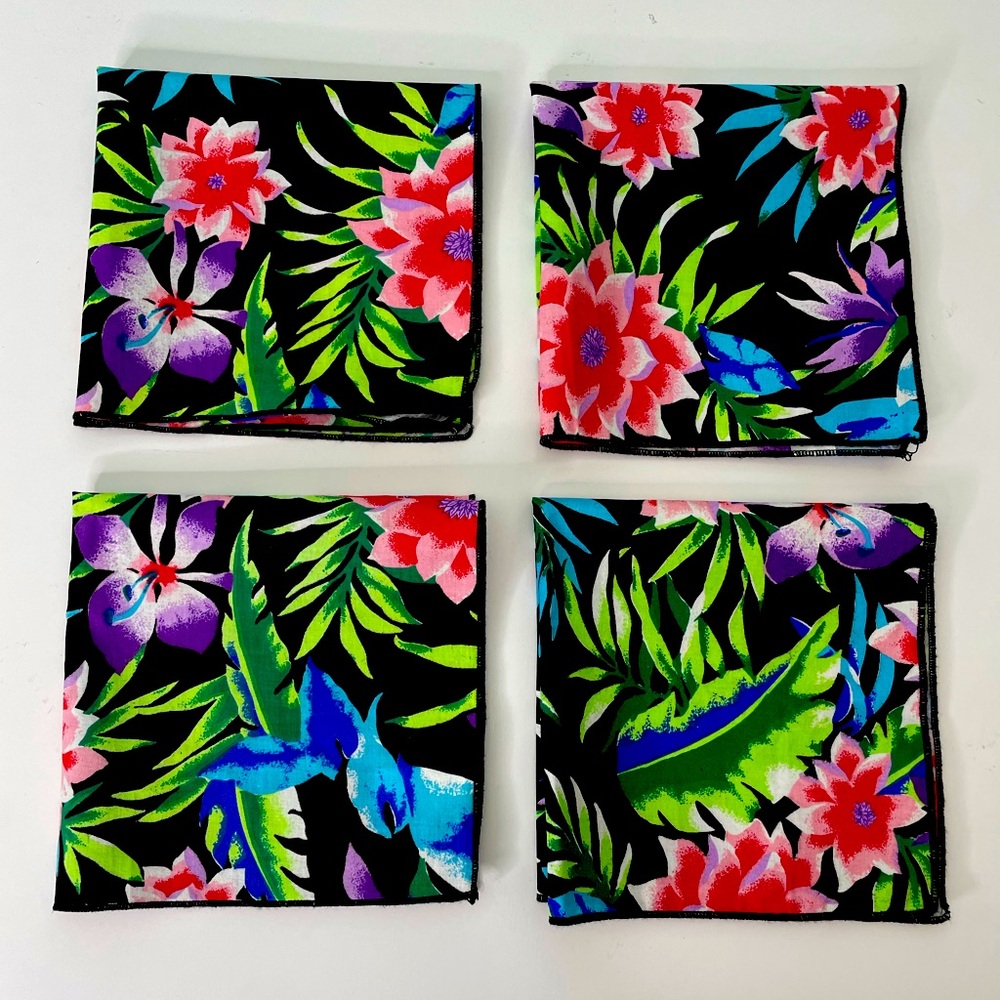 Vibrant Floral Hawaiian Tropical Cloth Napkins Table Linens Set of 4 - New